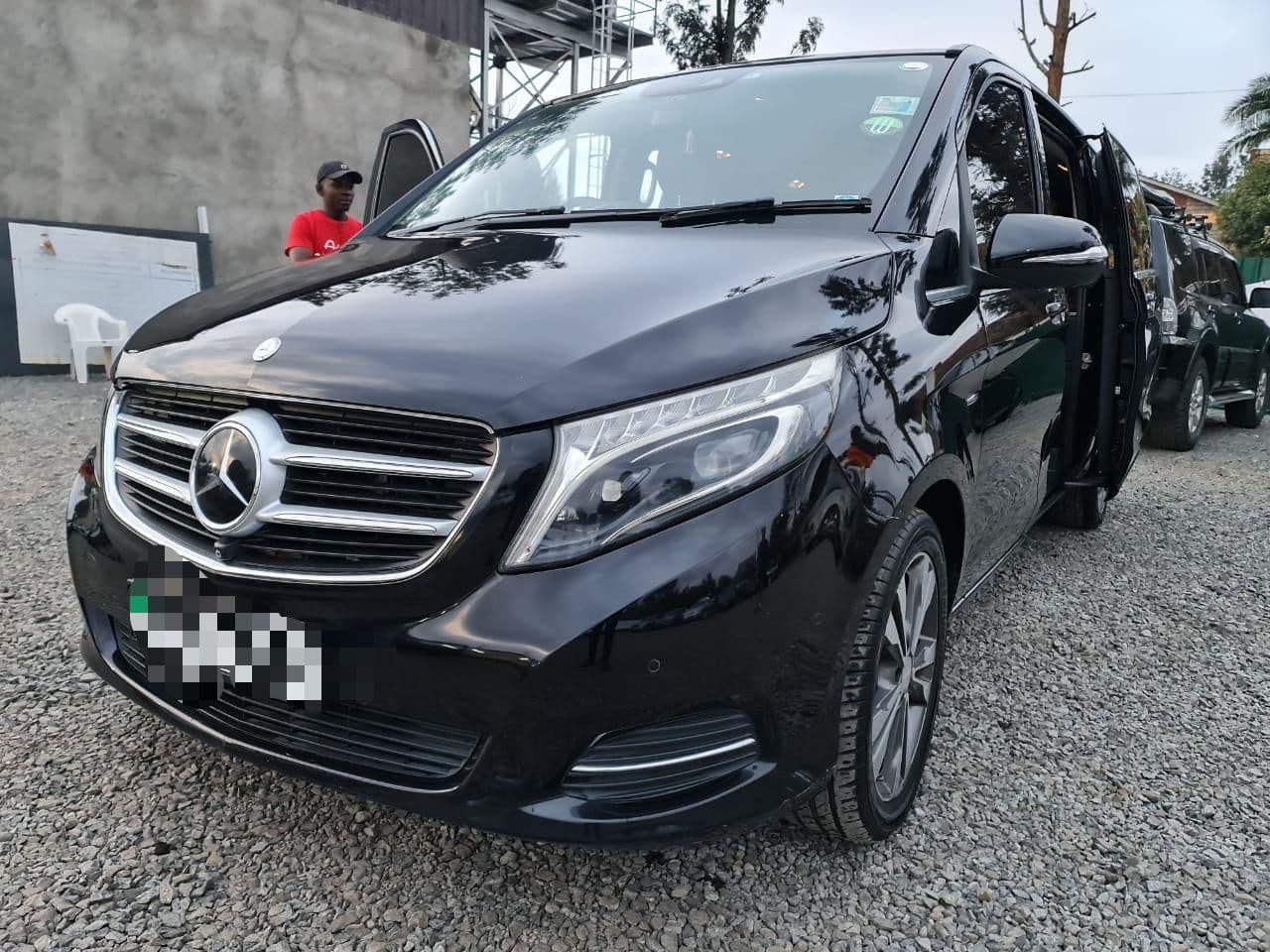 Mercedes-Benz V-Class / Viano view 1