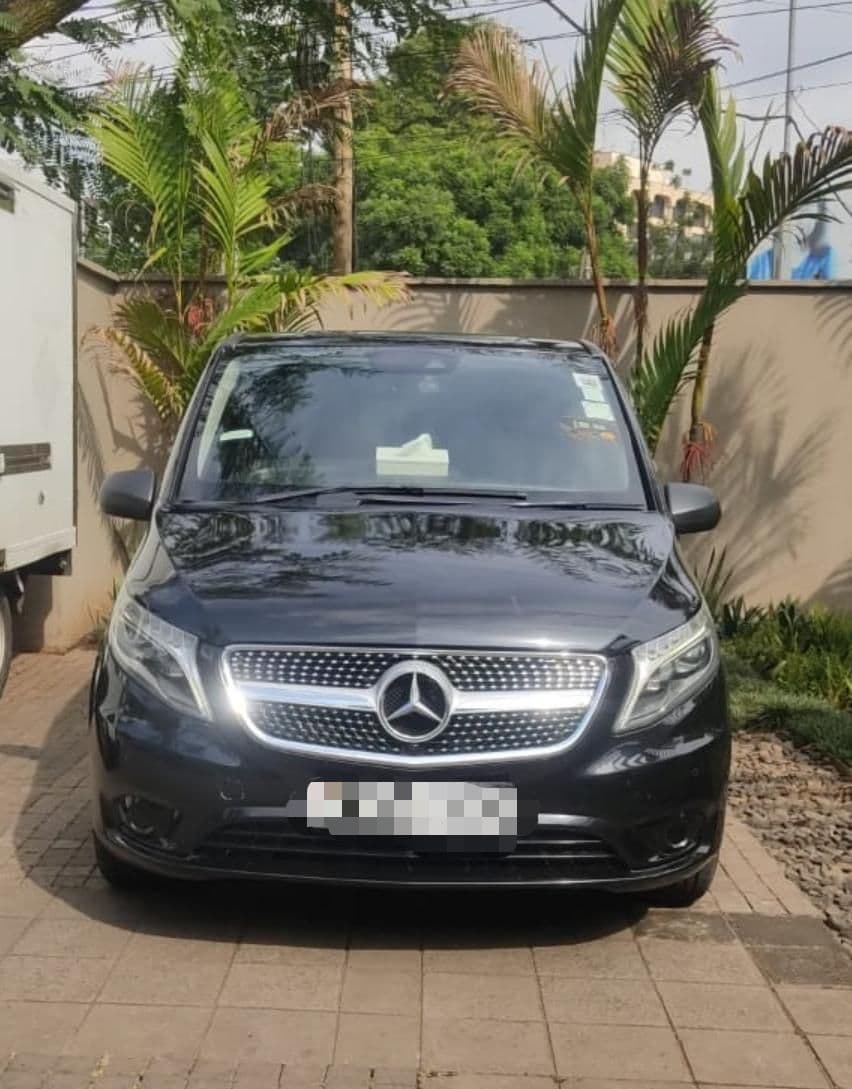 Mercedes-Benz V-Class / Viano view 2