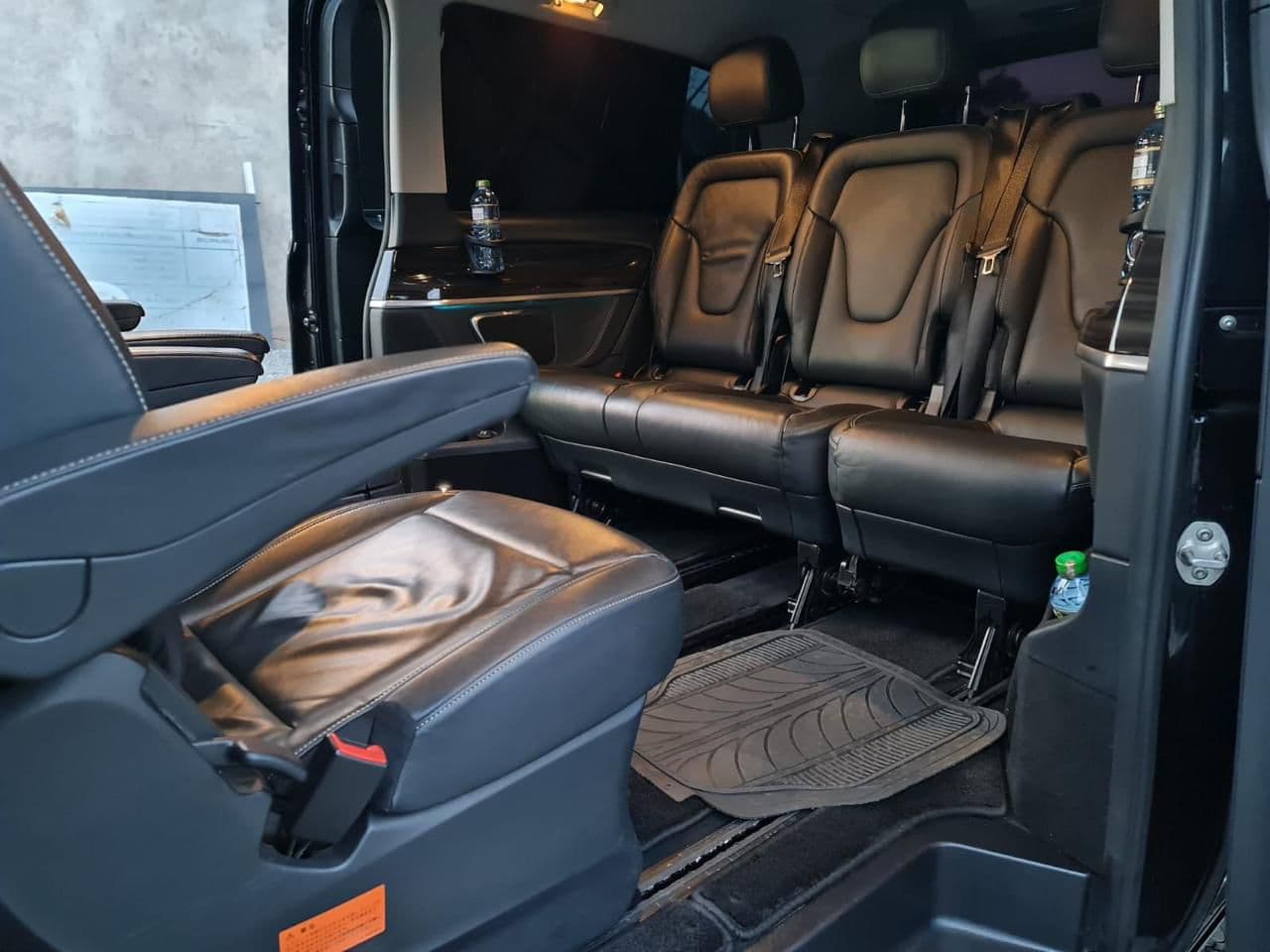 Mercedes-Benz V-Class / Viano view 3