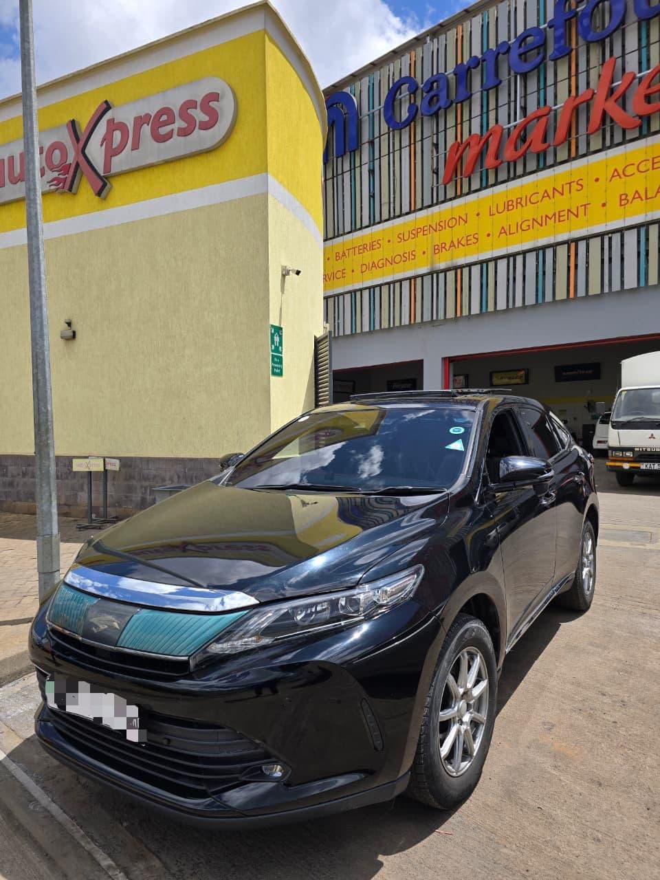 Toyota Harrier view 1