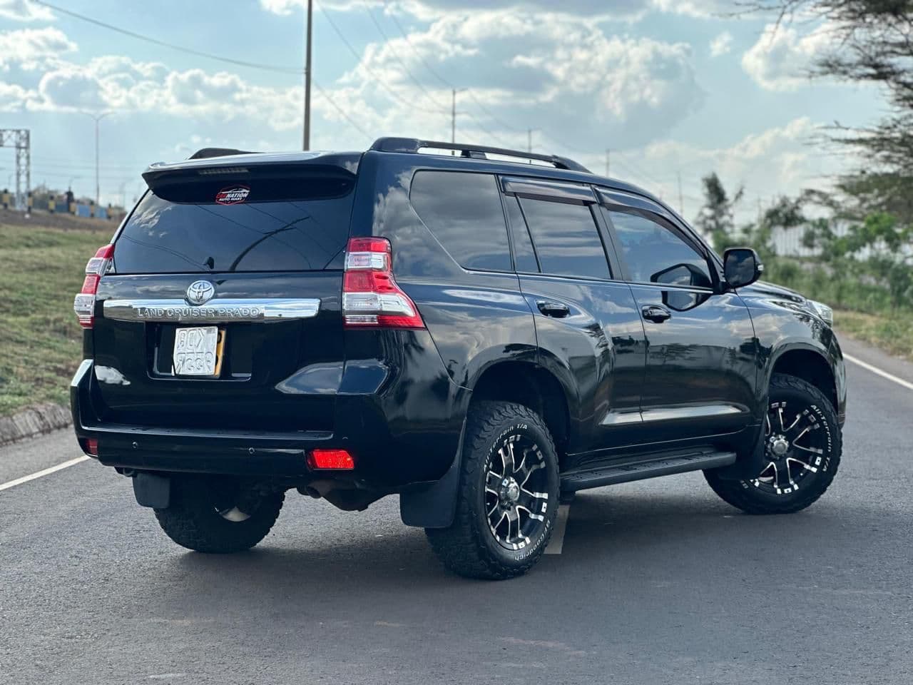 Toyota Land Cruiser Prado view 1