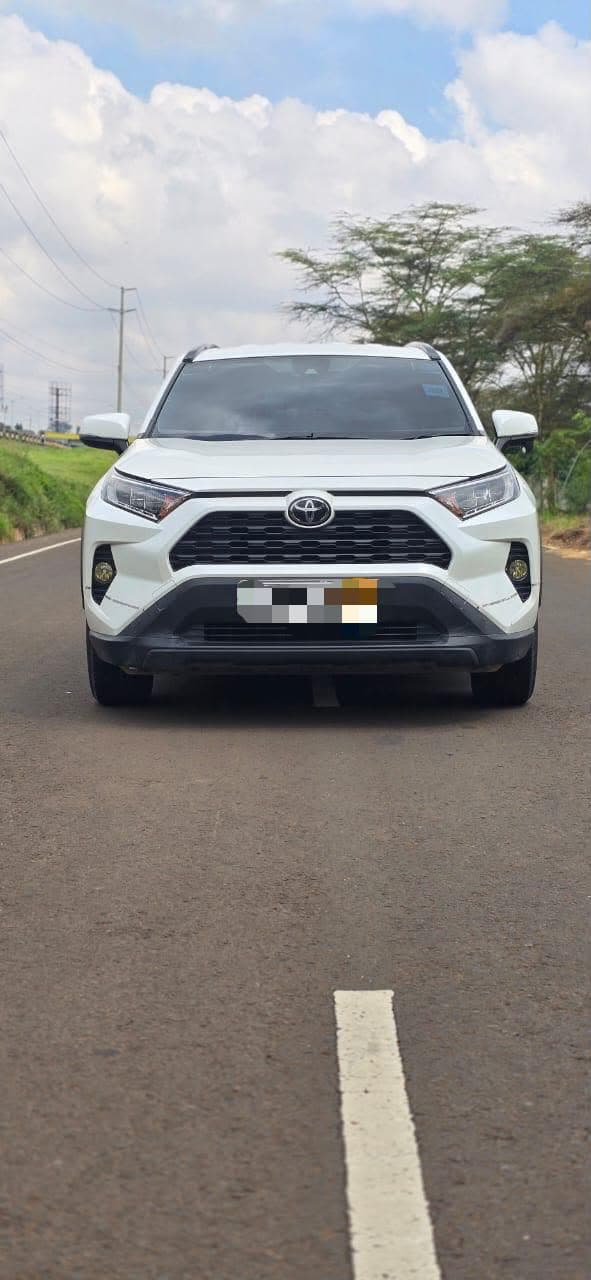Toyota RAV4 view 2